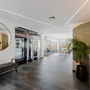 Glass House - Smart & Parking Lecce